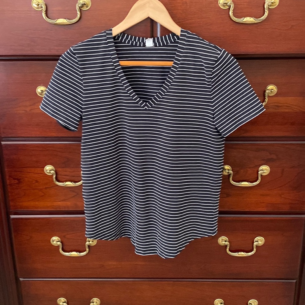 Lululemon Love V-neck top